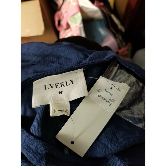 Everly ruffled bell sleeve navy peplum top NWT Size Small - Picture 5 of 5